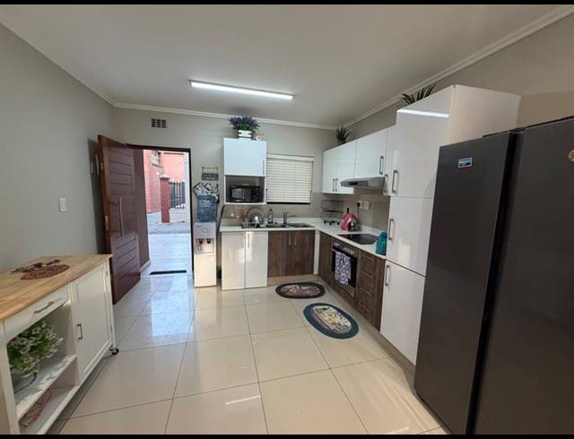 2 BEDROOM APARTMENT FOR SALE IN NEW TOWN CENTRE